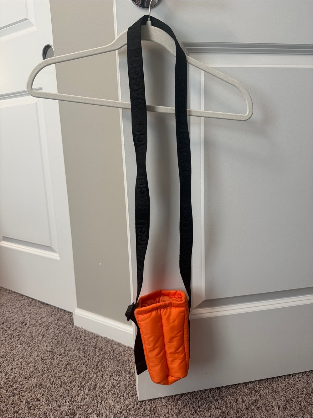 BAGGU Puffy Water Bottle Sling (discontinued style)
